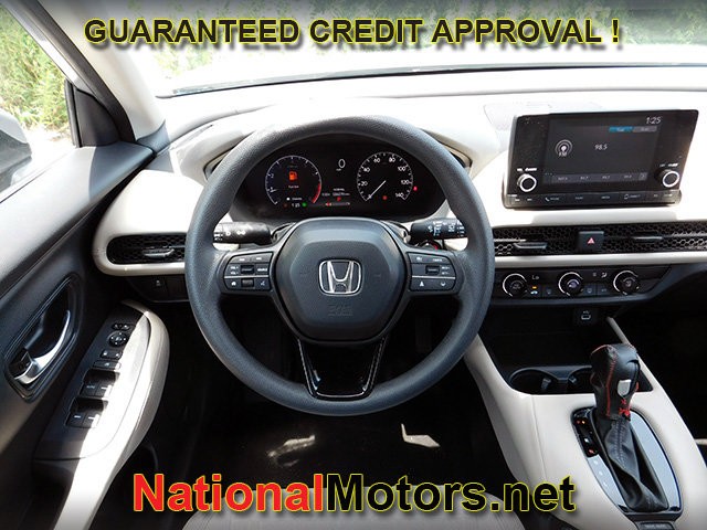 Honda HR-V Vehicle Full-screen Gallery Image 10