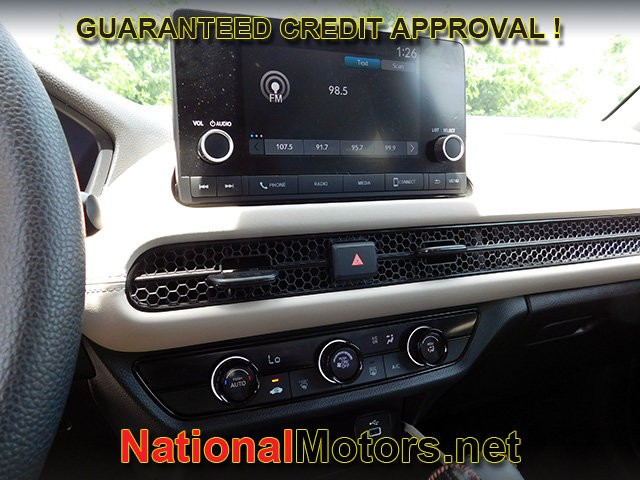 Honda HR-V Vehicle Full-screen Gallery Image 14