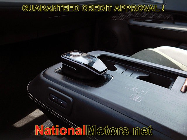 Nissan ARIYA Vehicle Full-screen Gallery Image 16