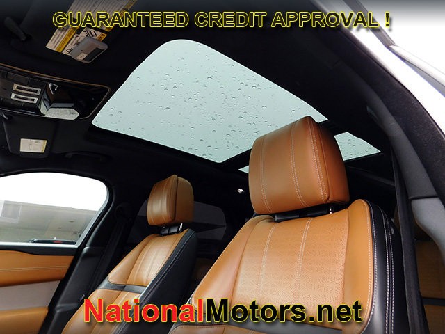 Land Rover Range Rover Velar Vehicle Full-screen Gallery Image 20