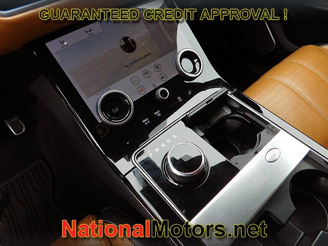Land Rover Range Rover Velar Vehicle Full-screen Gallery Image 24