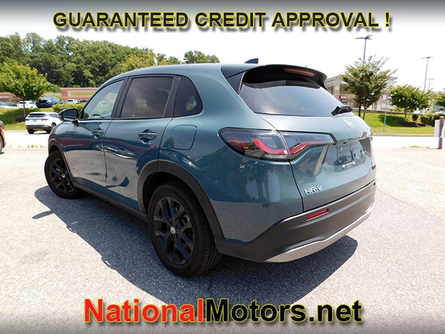 Honda HR-V Vehicle Full-screen Gallery Image 05