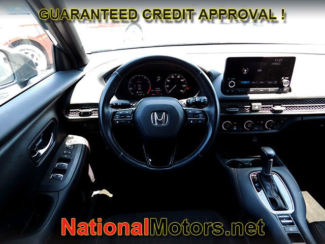 Honda HR-V Vehicle Full-screen Gallery Image 09