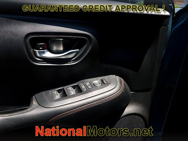 Honda HR-V Vehicle Full-screen Gallery Image 10
