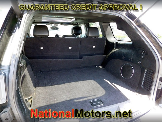 Jeep Grand Cherokee Vehicle Full-screen Gallery Image 09