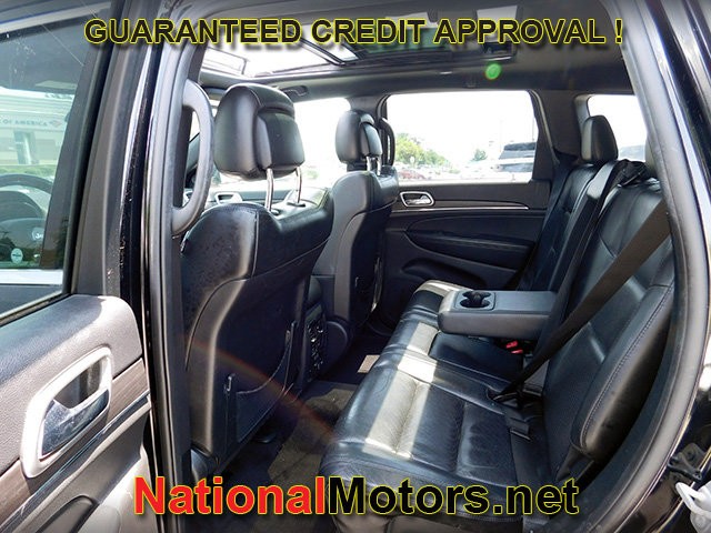 Jeep Grand Cherokee Vehicle Full-screen Gallery Image 12
