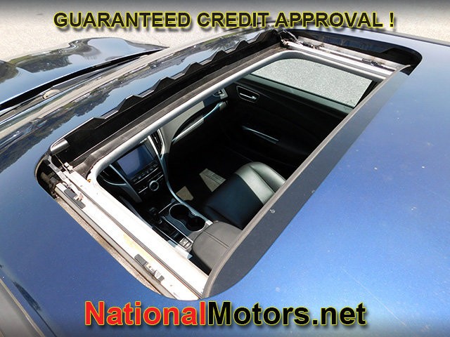 Acura TLX Vehicle Full-screen Gallery Image 08