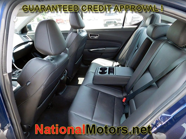 Acura TLX Vehicle Full-screen Gallery Image 10