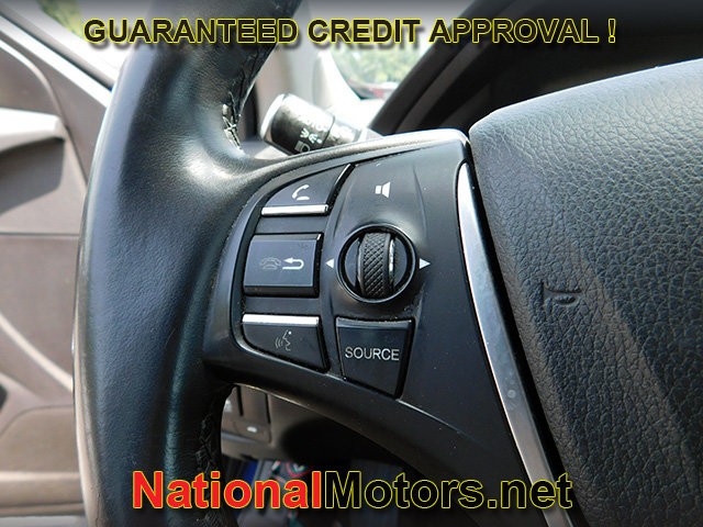 Acura TLX Vehicle Full-screen Gallery Image 21