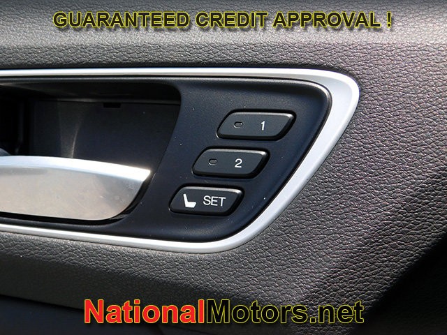 Acura TLX Vehicle Full-screen Gallery Image 24