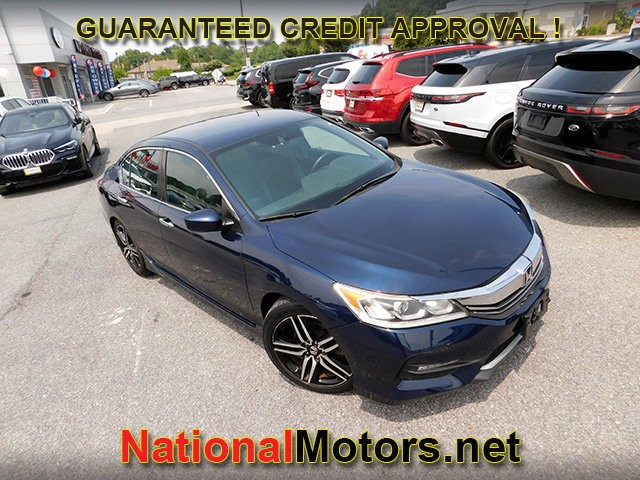 Honda Accord Sedan Vehicle Full-screen Gallery Image 02