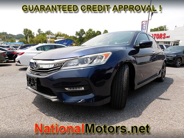 Honda Accord Sedan Vehicle Full-screen Gallery Image 03