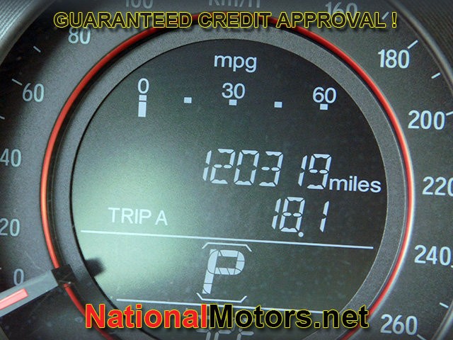 Honda Accord Sedan Vehicle Full-screen Gallery Image 21