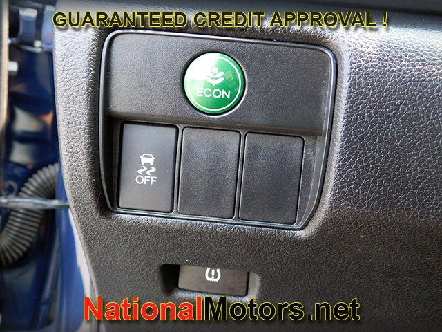 Honda Accord Sedan Vehicle Full-screen Gallery Image 22