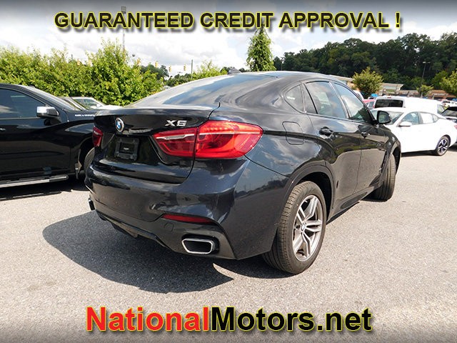 BMW X6 Vehicle Full-screen Gallery Image 05
