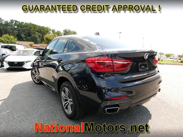 BMW X6 Vehicle Full-screen Gallery Image 06