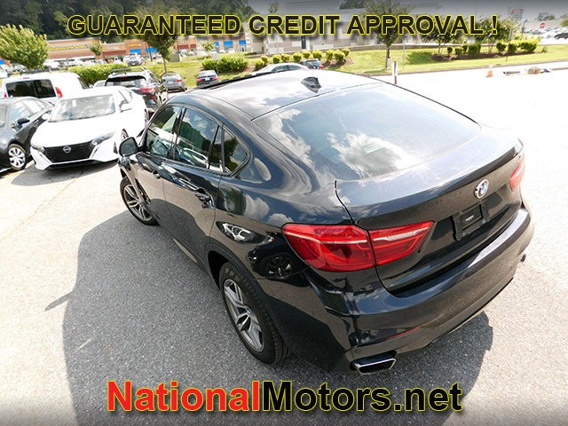 BMW X6 Vehicle Full-screen Gallery Image 07