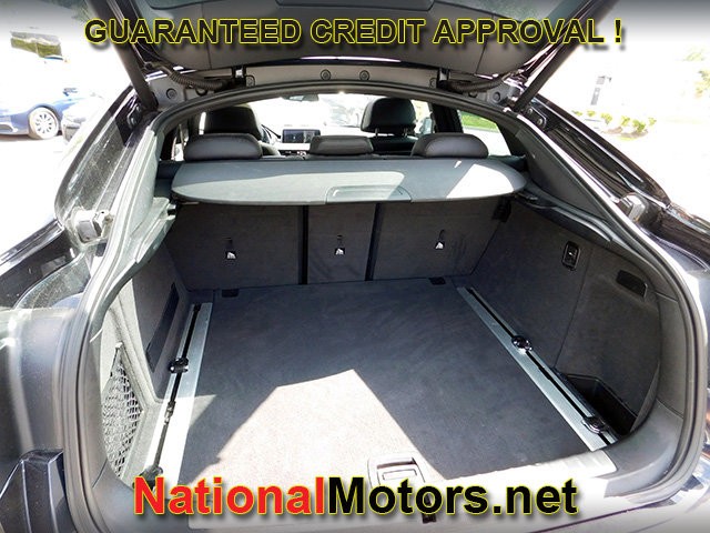 BMW X6 Vehicle Full-screen Gallery Image 08