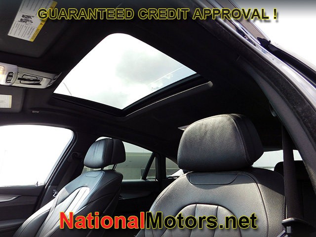 BMW X6 Vehicle Full-screen Gallery Image 19