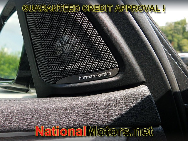 BMW X6 Vehicle Full-screen Gallery Image 27