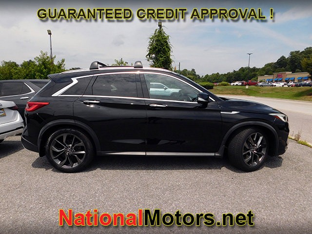 INFINITI QX50 Vehicle Full-screen Gallery Image 04