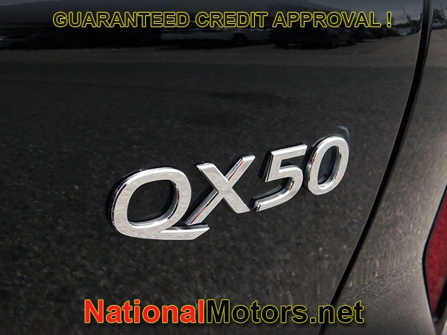 INFINITI QX50 Vehicle Full-screen Gallery Image 07