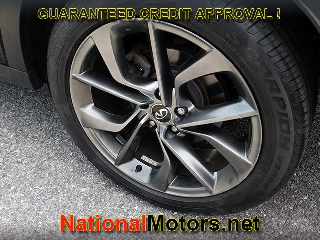 INFINITI QX50 Vehicle Full-screen Gallery Image 10