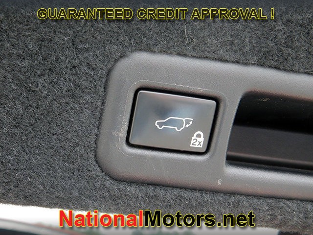 Lexus RX 350 Vehicle Full-screen Gallery Image 09