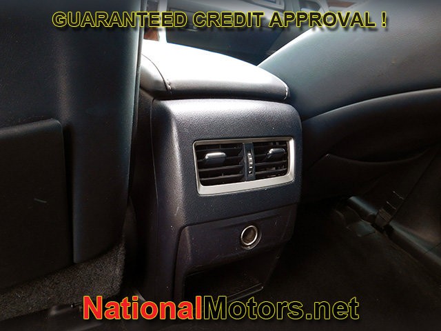 Lexus RX 350 Vehicle Full-screen Gallery Image 12