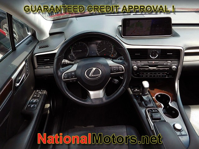 Lexus RX 350 Vehicle Full-screen Gallery Image 13