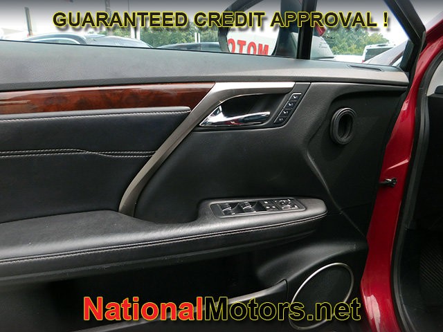 Lexus RX 350 Vehicle Full-screen Gallery Image 14