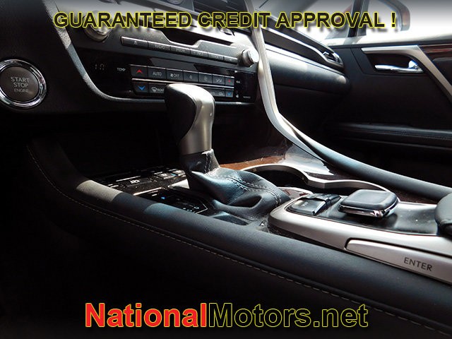 Lexus RX 350 Vehicle Full-screen Gallery Image 20