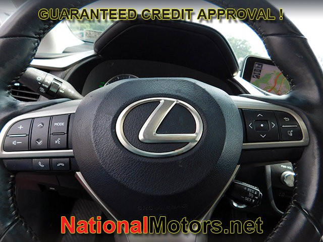 Lexus RX 350 Vehicle Full-screen Gallery Image 21