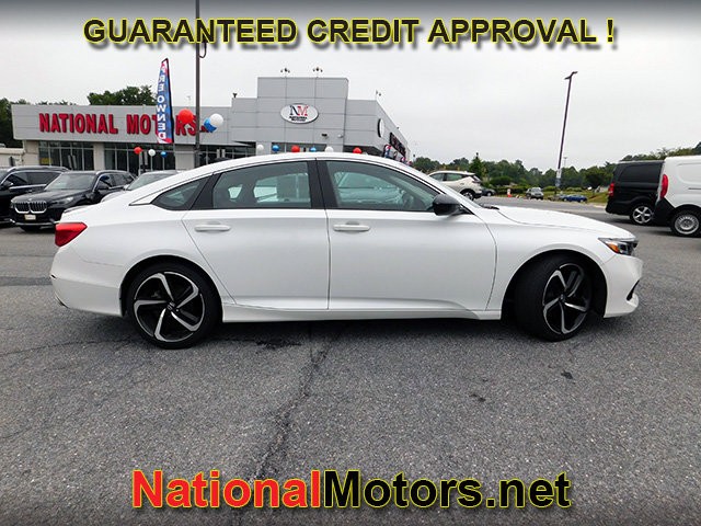 Honda Accord Sedan Vehicle Full-screen Gallery Image 04