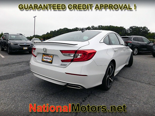 Honda Accord Sedan Vehicle Full-screen Gallery Image 05