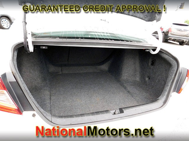 Honda Accord Sedan Vehicle Full-screen Gallery Image 08