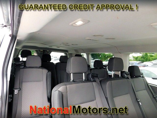 Ford Transit Passenger Wagon Vehicle Full-screen Gallery Image 10