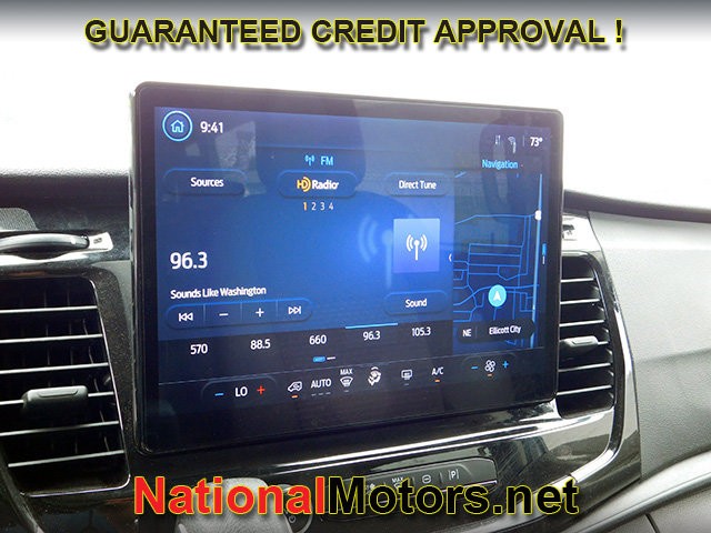 Ford Transit Passenger Wagon Vehicle Full-screen Gallery Image 14