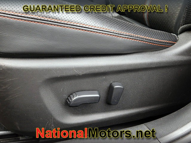 Nissan Altima Vehicle Full-screen Gallery Image 16