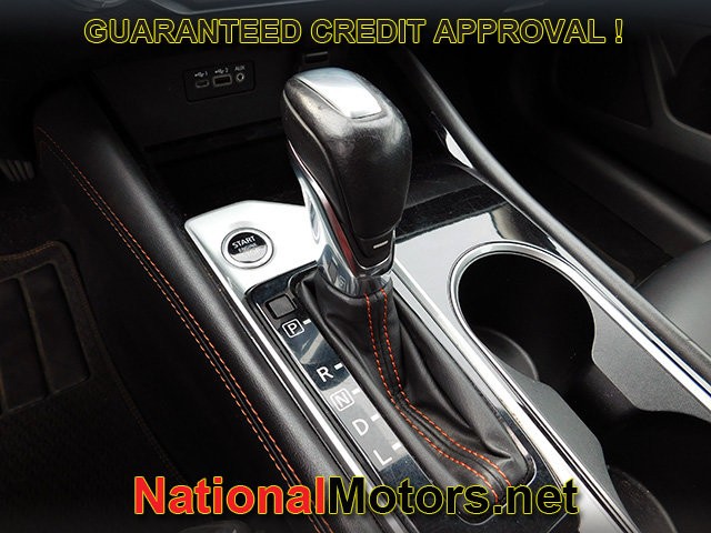Nissan Altima Vehicle Full-screen Gallery Image 20