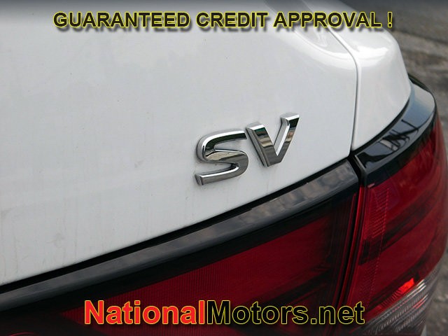 Nissan Sentra Vehicle Full-screen Gallery Image 07