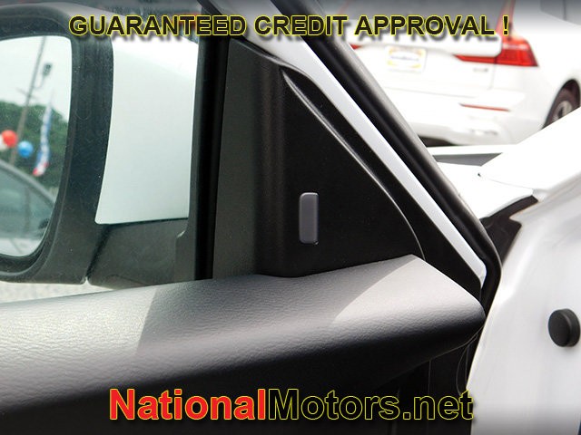 Nissan Sentra Vehicle Full-screen Gallery Image 13