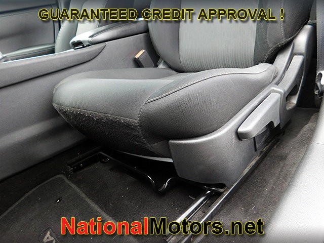 Nissan Sentra Vehicle Full-screen Gallery Image 15