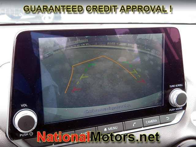 Nissan Sentra Vehicle Full-screen Gallery Image 17