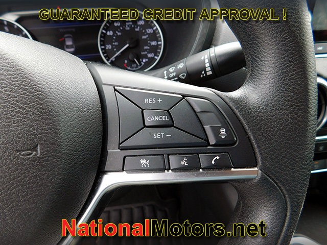 Nissan Sentra Vehicle Full-screen Gallery Image 20
