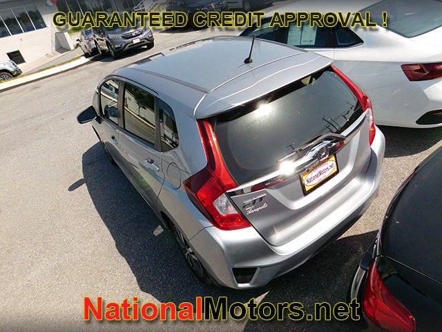 Honda Fit Vehicle Full-screen Gallery Image 04