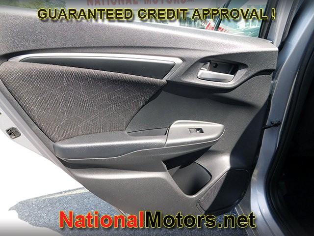 Honda Fit Vehicle Full-screen Gallery Image 06