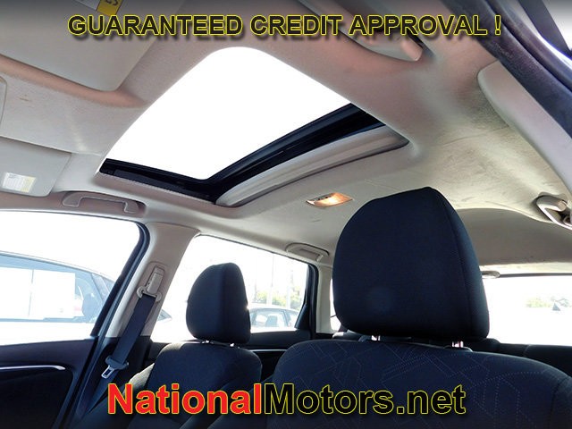 Honda Fit Vehicle Full-screen Gallery Image 12
