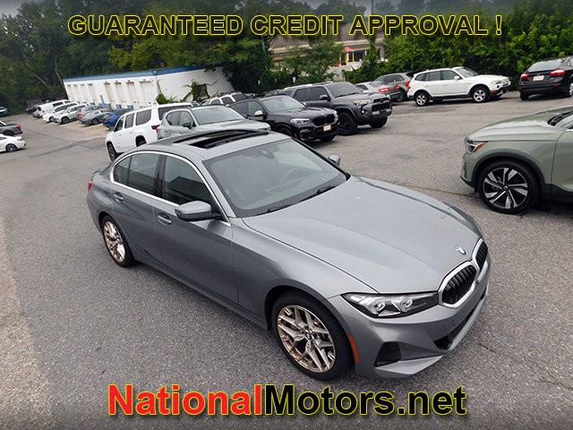 BMW 3 Series Vehicle Full-screen Gallery Image 02