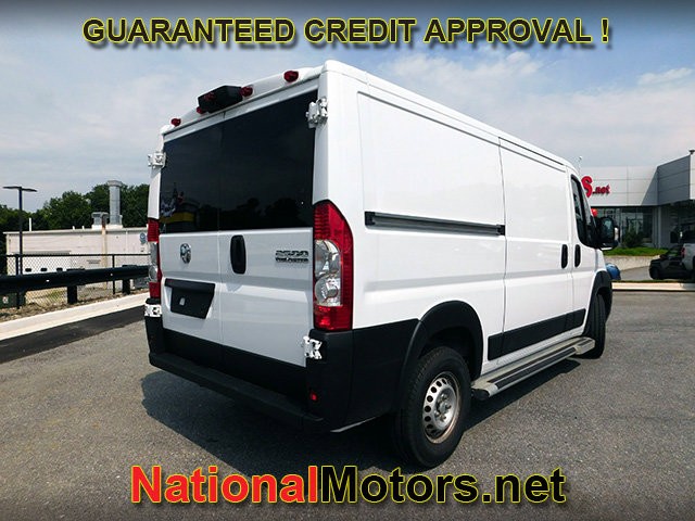 Ram ProMaster Cargo Van Vehicle Full-screen Gallery Image 04